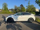 Tesla Model Y Hinterradantrieb RWD (mwst ausweisbar) - Tesla Model Y in Düsseldorf