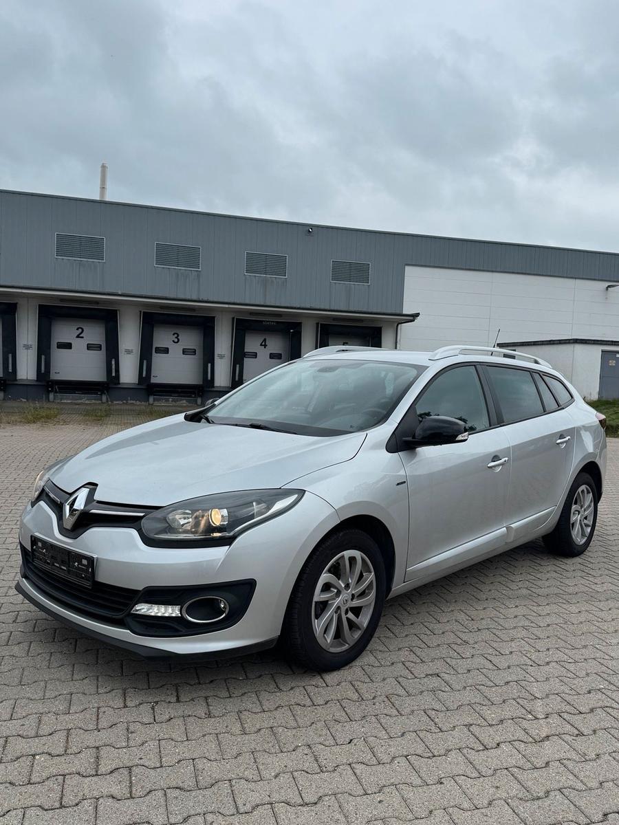 Renault Megane 2015 — interior