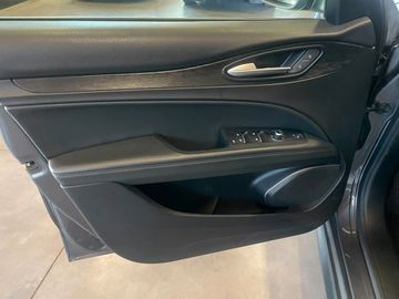 Alfa-Romeo Stelvio - 7