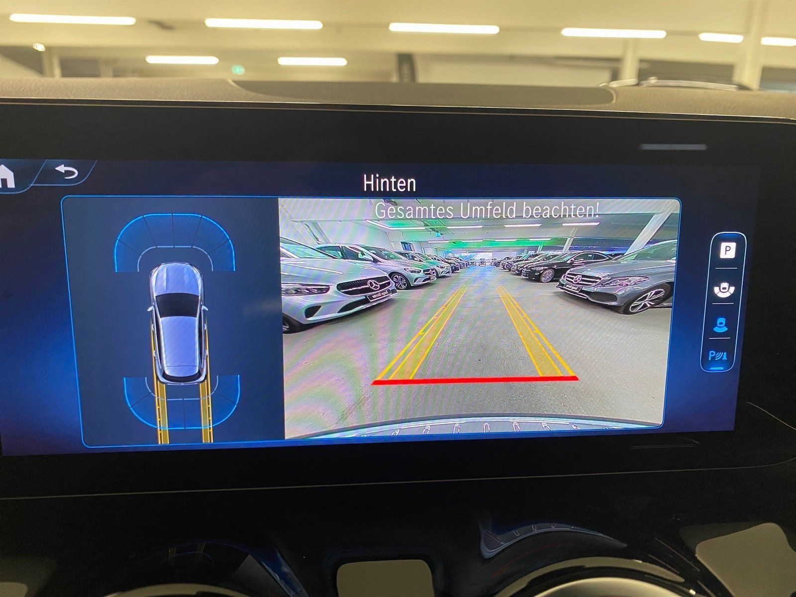 Fahrzeugabbildung Mercedes-Benz GLA 180 Progressive*Kamera*LED*Sportsitz*CarPlay