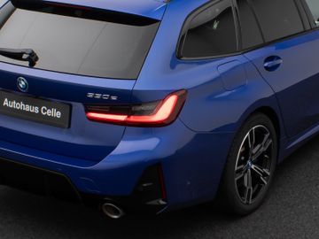 Fahrzeugabbildung BMW 330e Tour M Sport Komfortzugang Kamera 18"M LMR