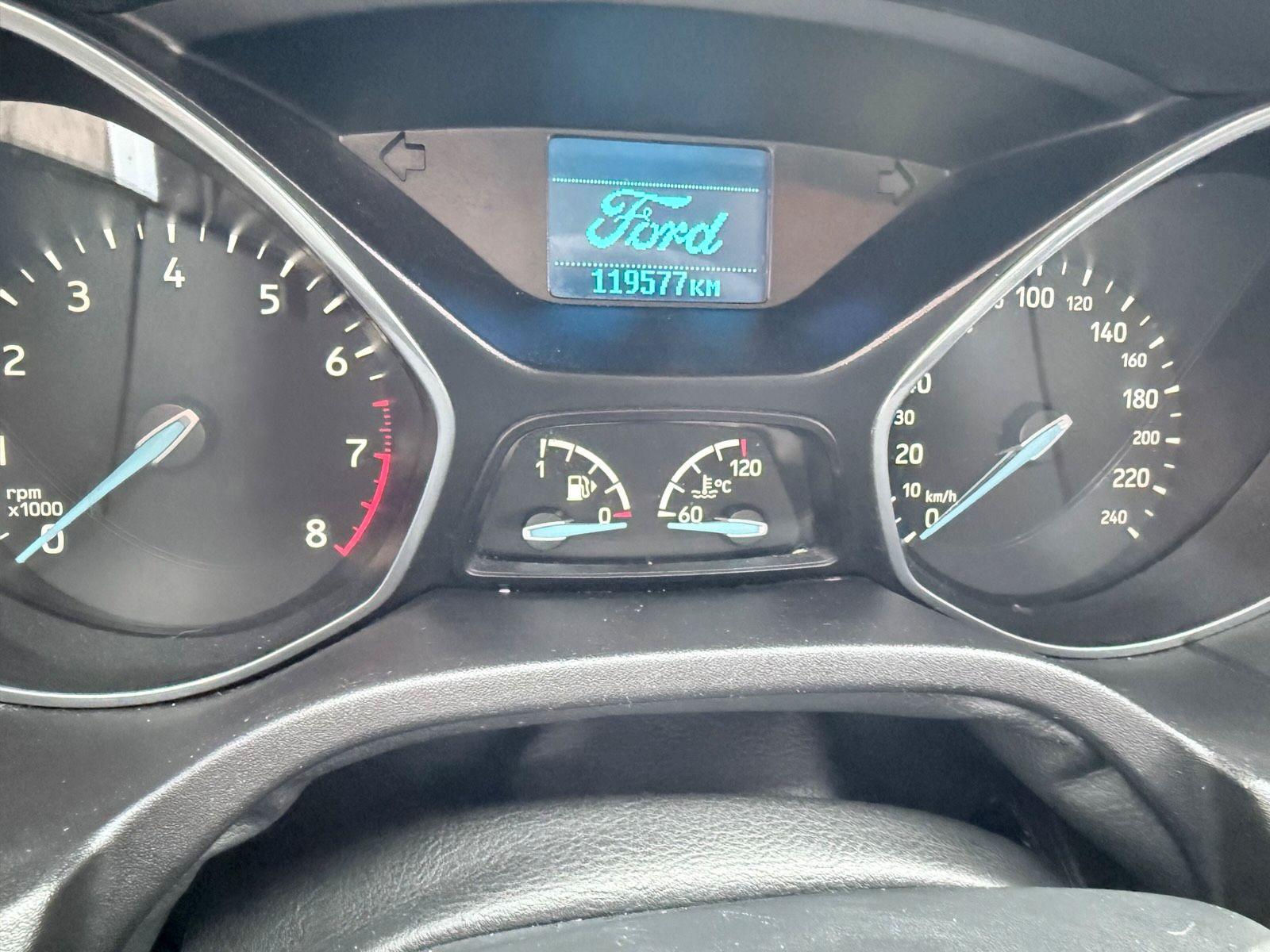 Ford Focus 2015 — photo 5