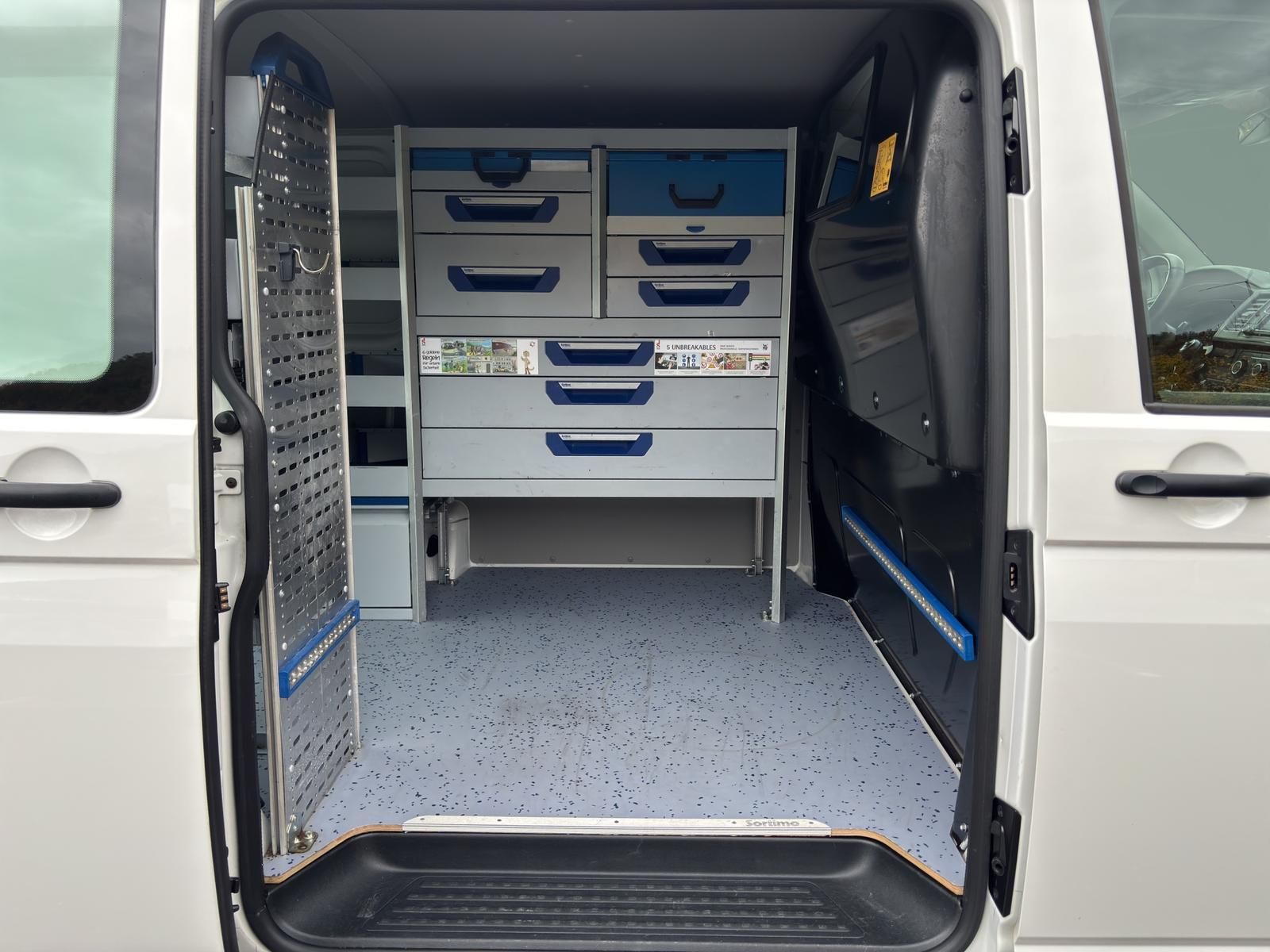 T6 Transporter Kasten 2.0 TDI NAVI RFK ACC LED