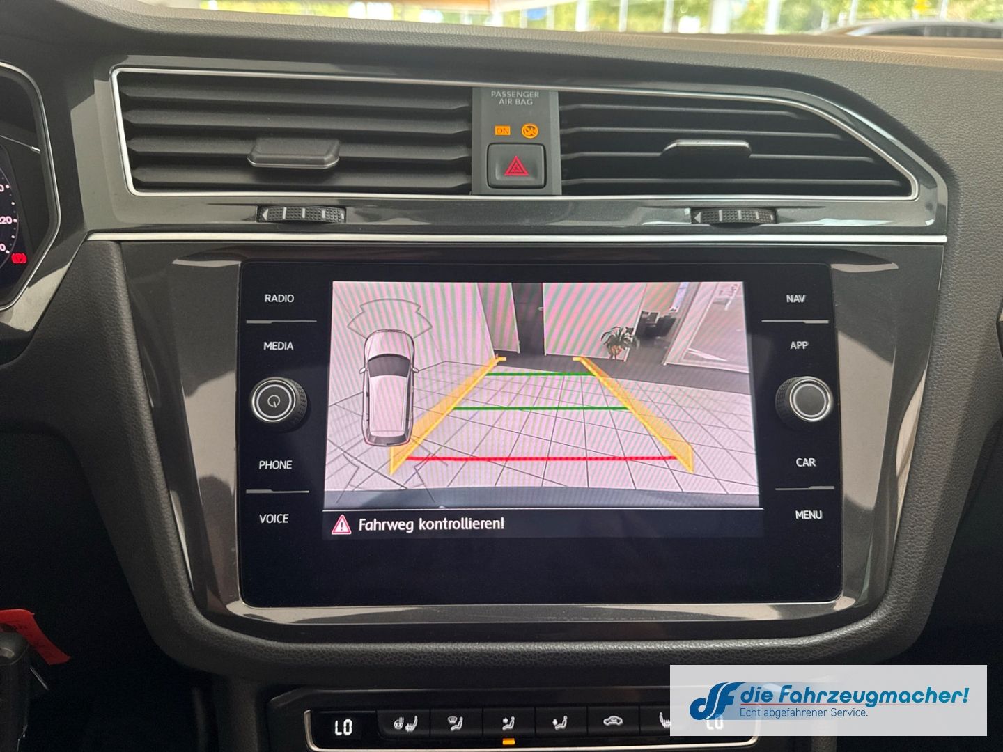 Fahrzeugabbildung Volkswagen Tiguan IQ.DRIVE Start-Stopp 4Motion StandHZG El