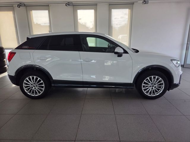 Q2 design ultra 1.0 TFSI LED NAV GRA PDC CLI GJR