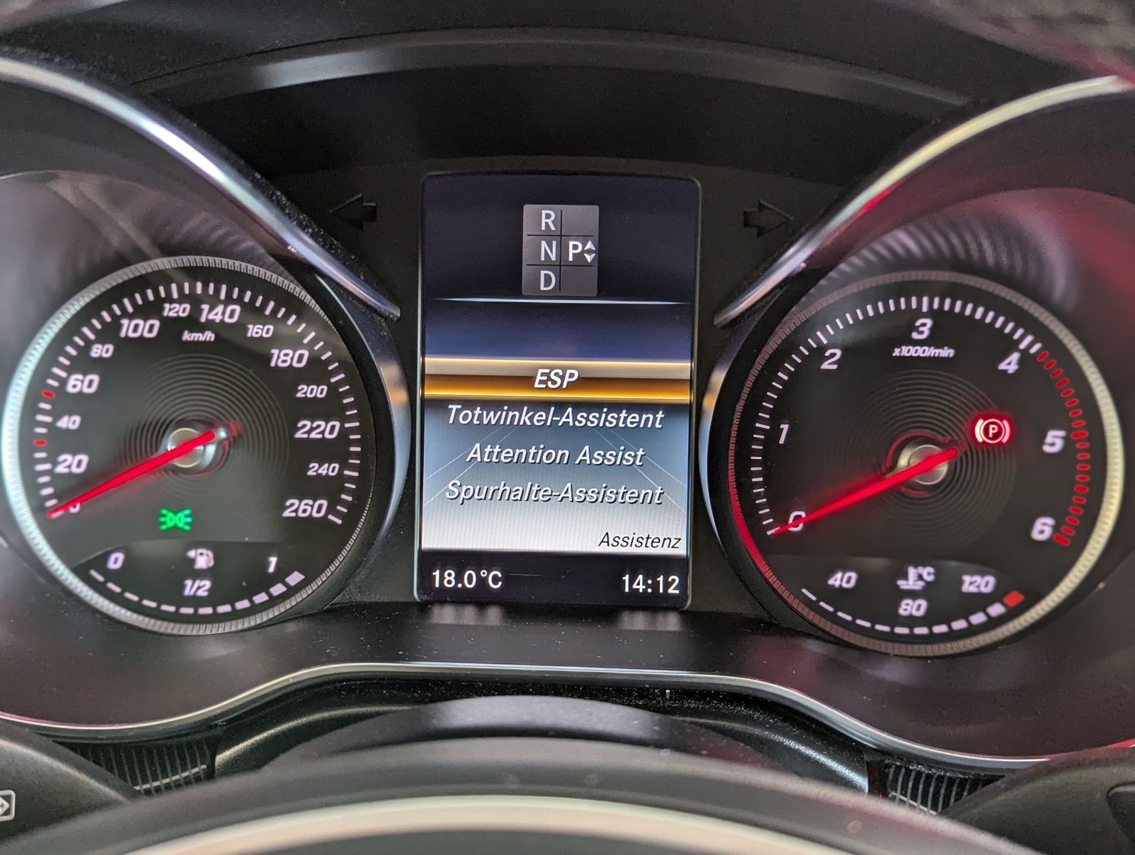 MERCEDES-BENZ V 250 d AMG EDITION lang Pano LED Kamera - Image 25