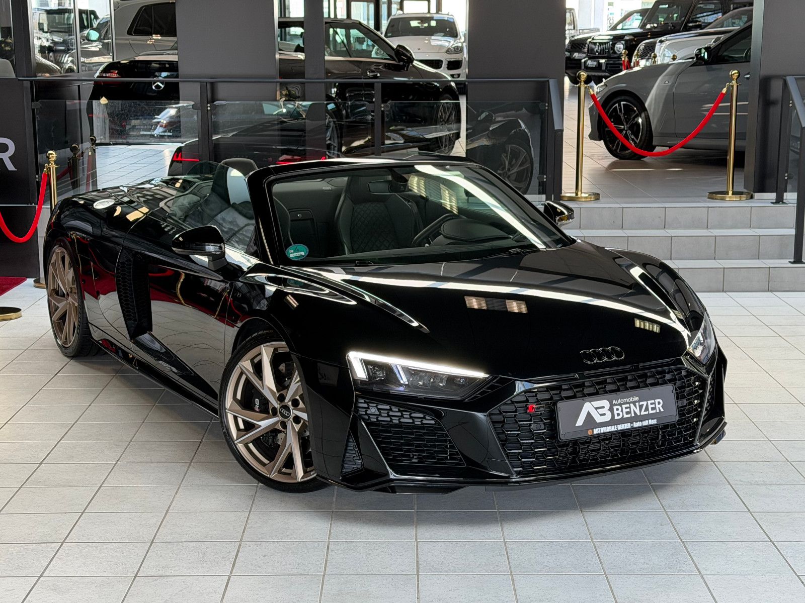 Fahrzeugabbildung Audi R8 Spyder 5.2 FSI RWD performance/BANG&OLUFSEN/