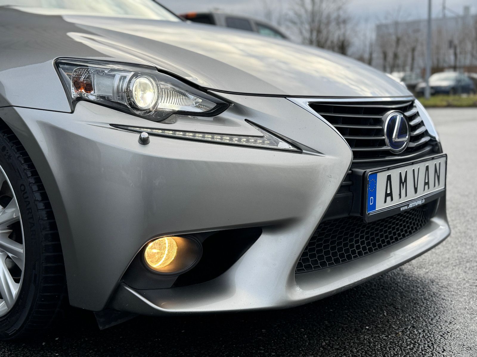 Fahrzeugabbildung Lexus IS 300h Vollhybrid Leder Kamera Navi