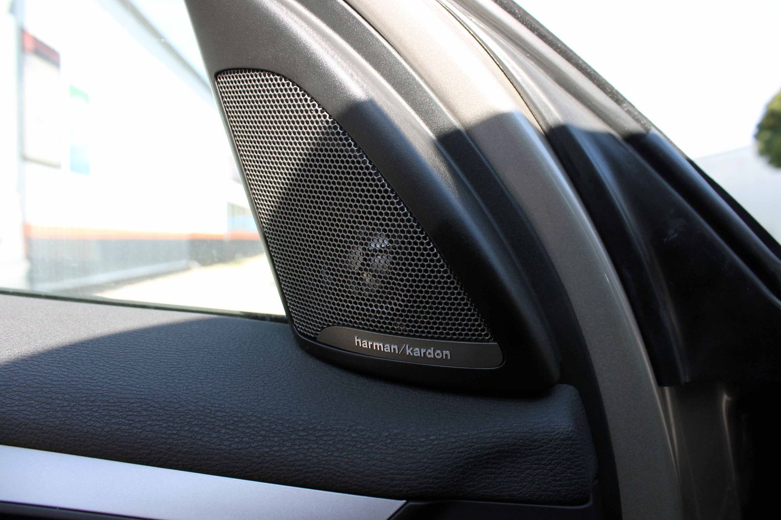 Fahrzeugabbildung BMW X1 xDrive25e Advantage LED KAM ACC SHZ NAV H&K