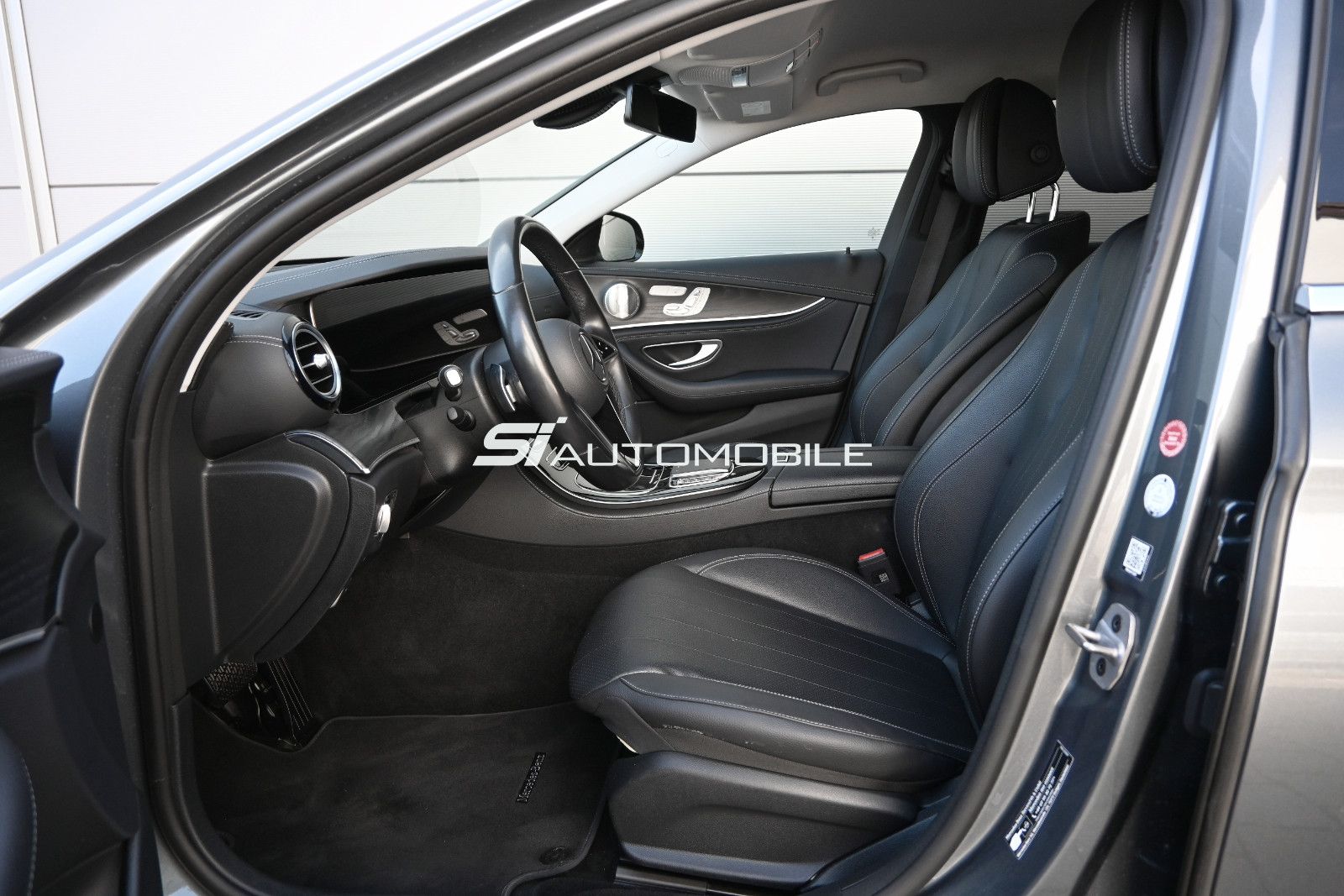 Fahrzeugabbildung Mercedes-Benz E 400 d 4M. T °ACC°AHK°AIRMATIC°MEMO°STHZG°360°