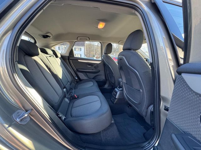 218i Active Tourer Advantage GRA/NAVI/SHZ/RFK