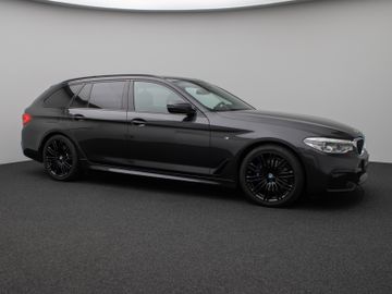 Fahrzeugabbildung BMW 530d xD M Sport Panorama Kamera H/K Alarm 19Zoll