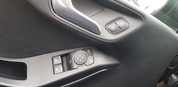 Fahrzeugabbildung Ford Fiesta Titanium