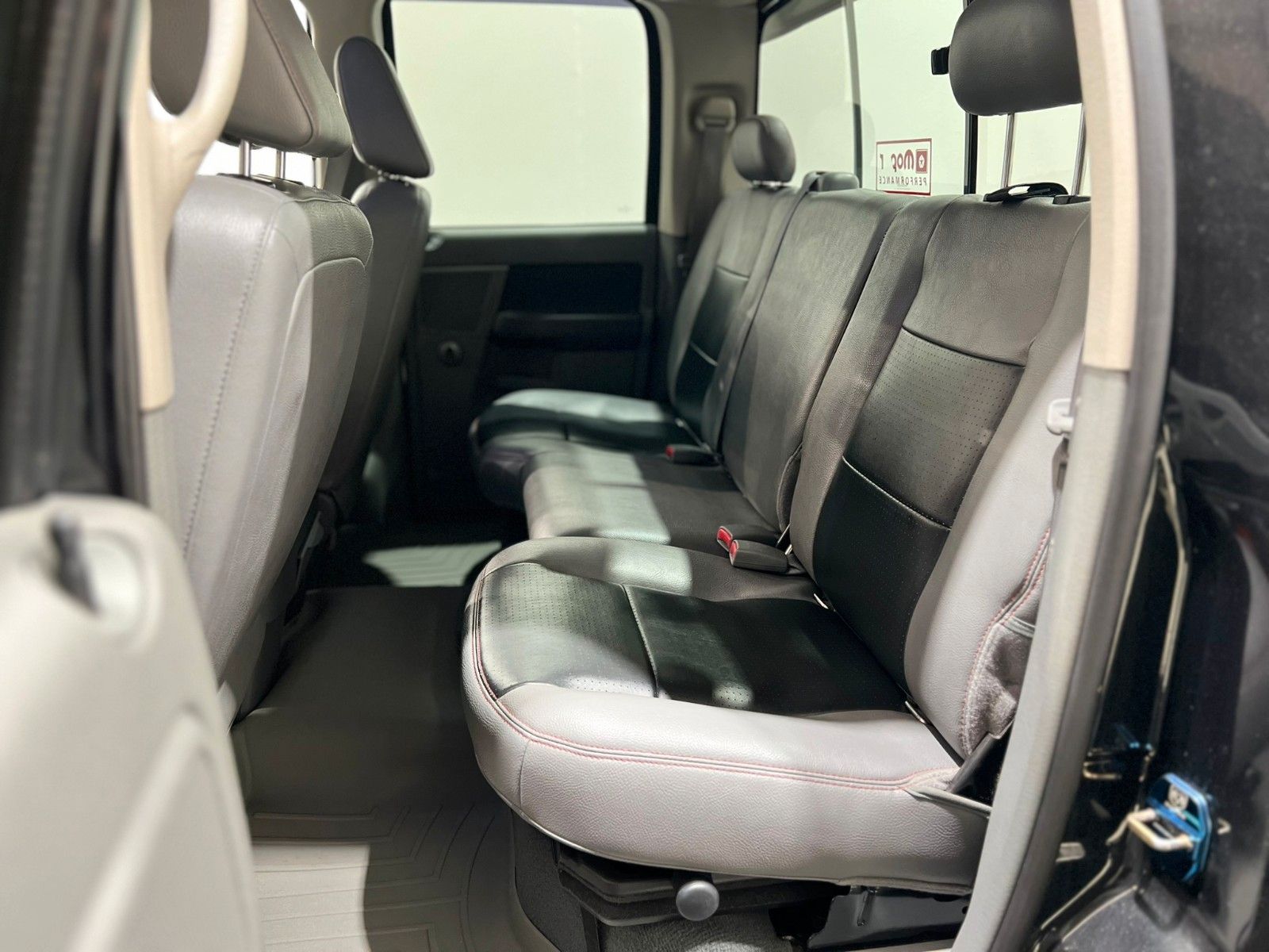 Fahrzeugabbildung Dodge RAM 1500 SLT Sport Quad Cab Gen.3