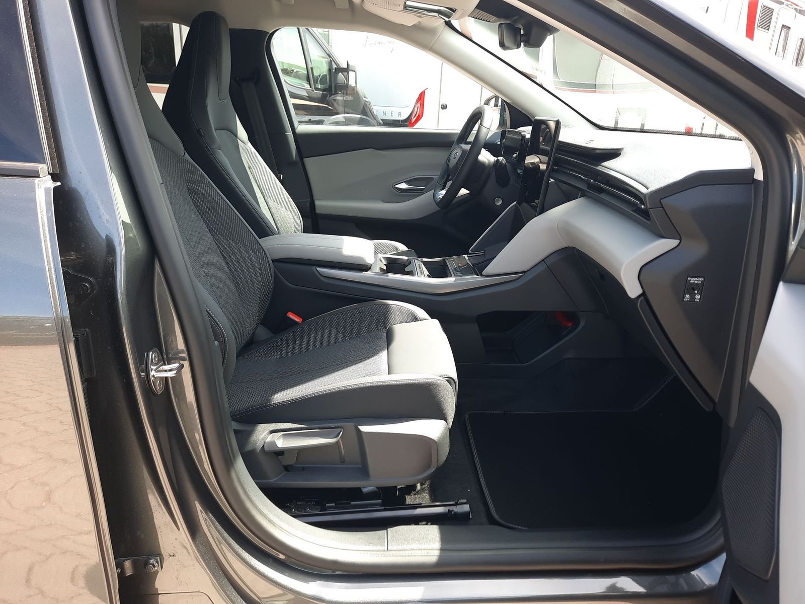 Ford Explorer - Bild 25