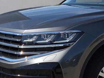 Volkswagen Touareg - 7