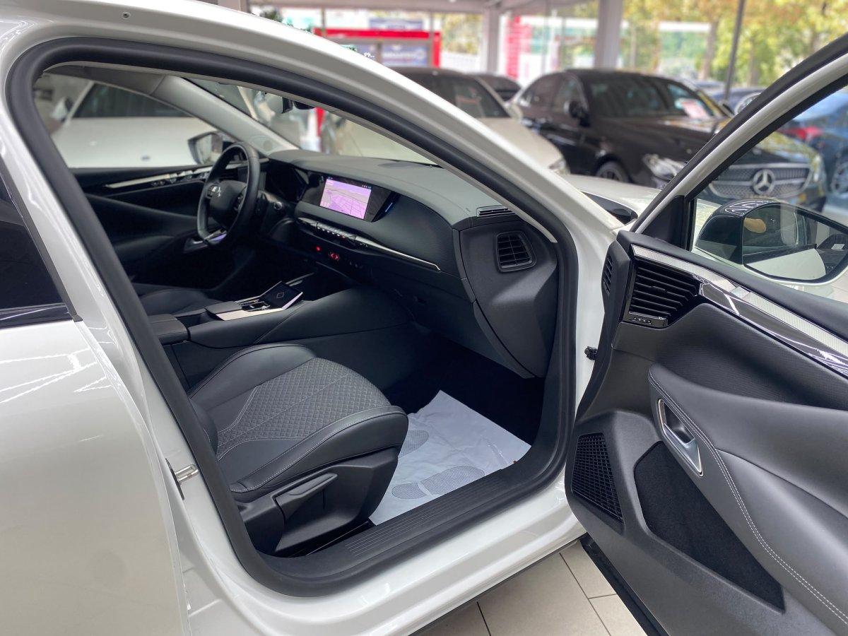 DS Automobiles 4 1.2 PureTech 130 Trocadero Head Up Navi RüFaKa