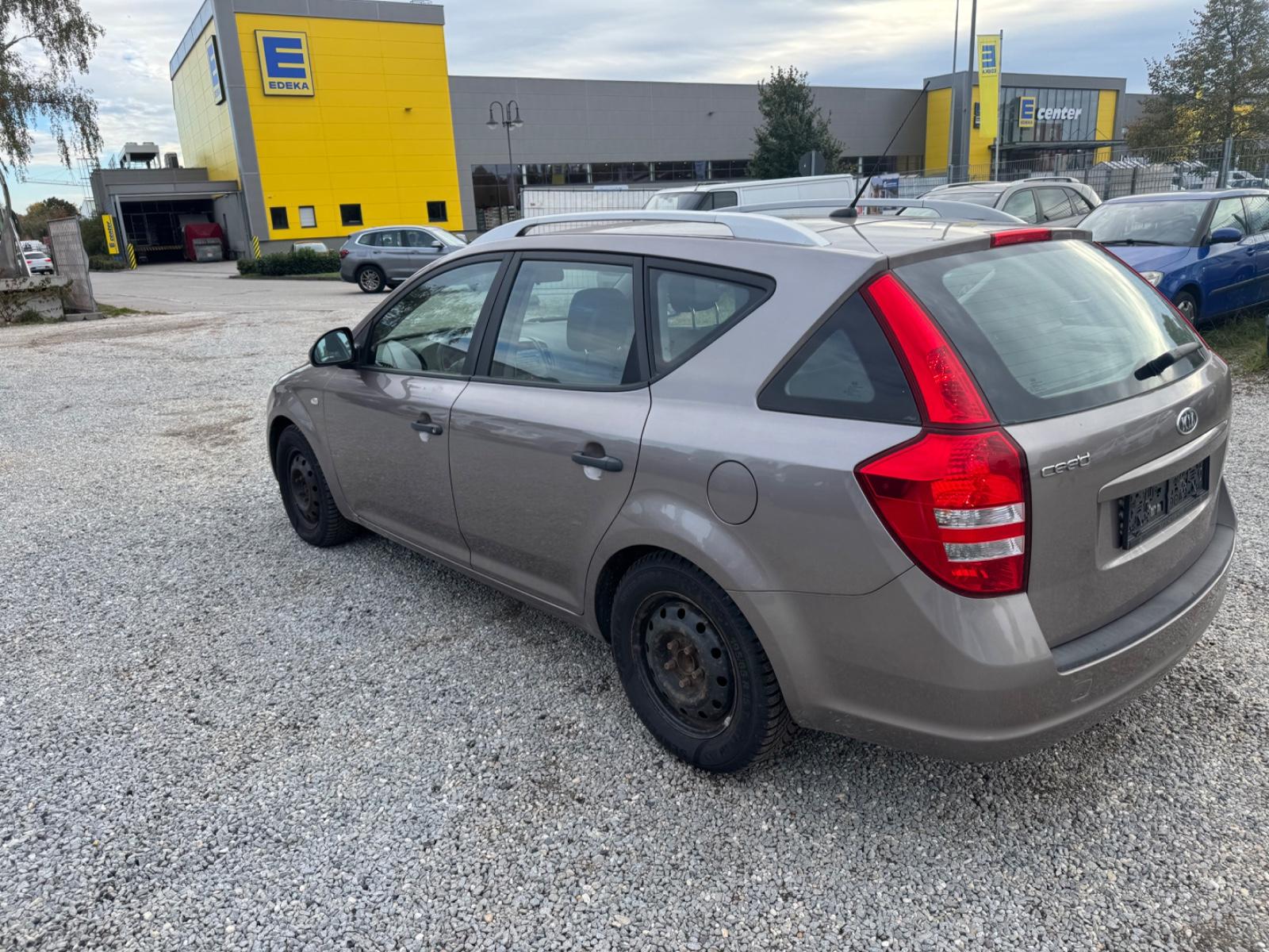 Kia cee'd 2008 — photo 5