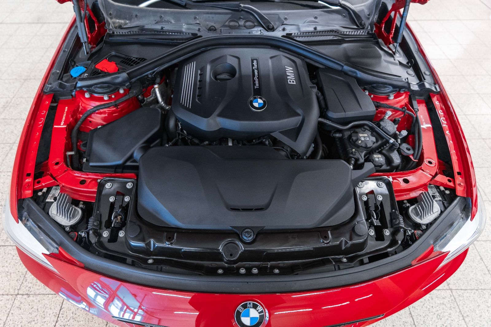 Fahrzeugabbildung BMW 430i Coupé M-Paket  LED NAV PDC KAM HIFI