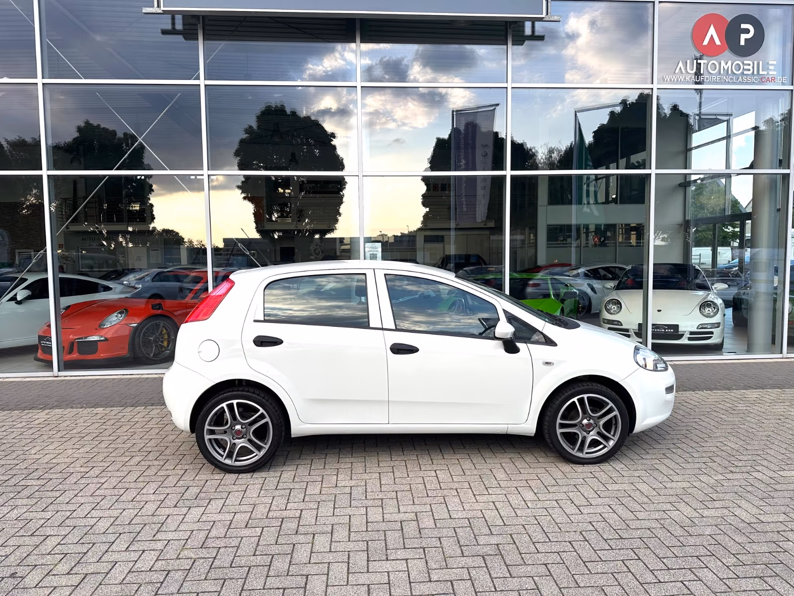 Fiat Punto MYSTYLE TÜV Neu Wenig KM