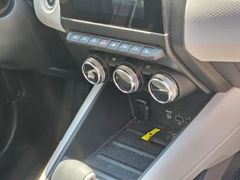 Fahrzeugabbildung Captur II Edition One E-TECH PLUG-IN 160 EDC SCH