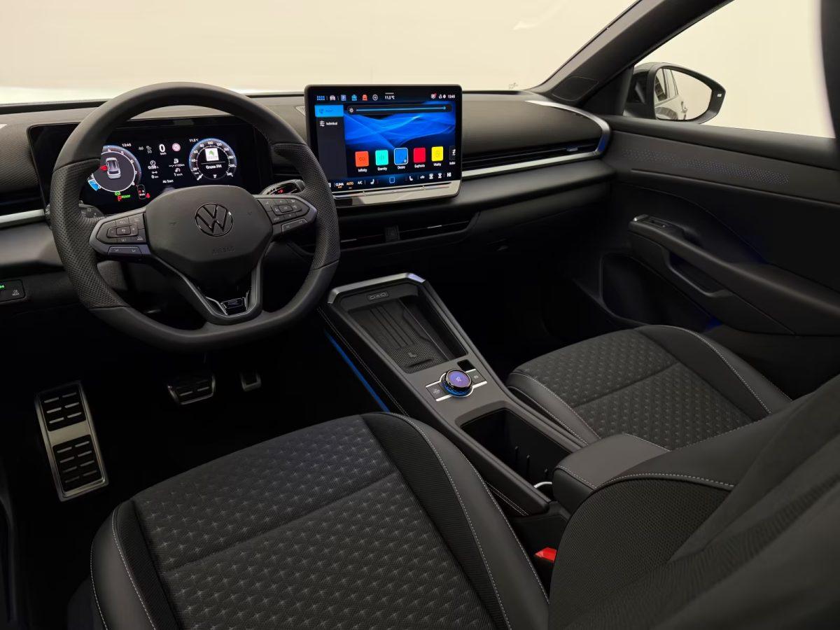 Volkswagen T-Roc 1.5 eTSI DSG R-Line +BLACK-STYLE+CAM+ACC+, миниатюра 20