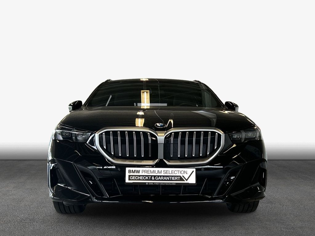 BMW 540d xDrive Touring Aut. M-Paket AHK Pano LED Na foto 4