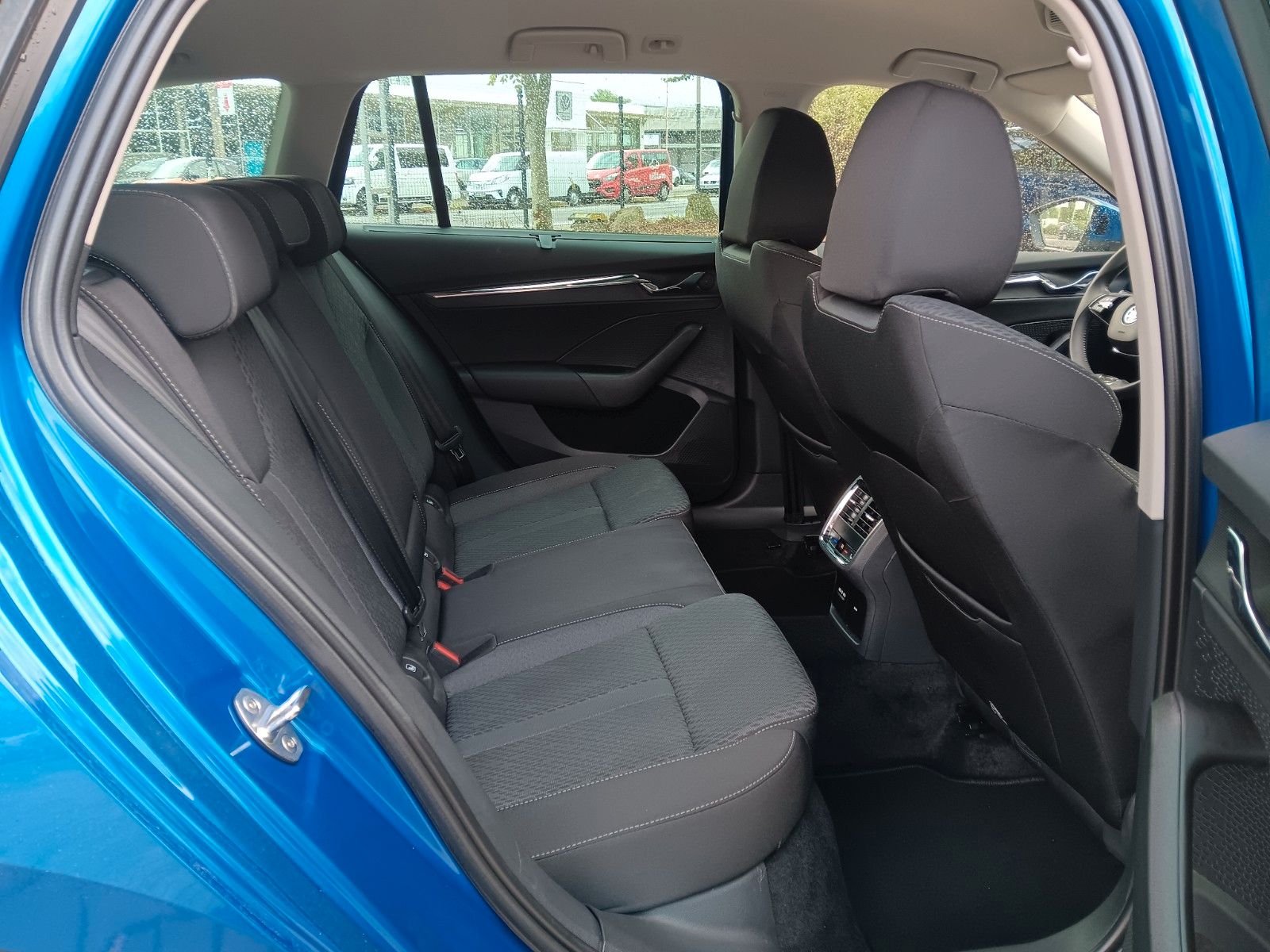 Skoda Octavia Combi Style Navi LED Klima SHZ Kamera foto 7