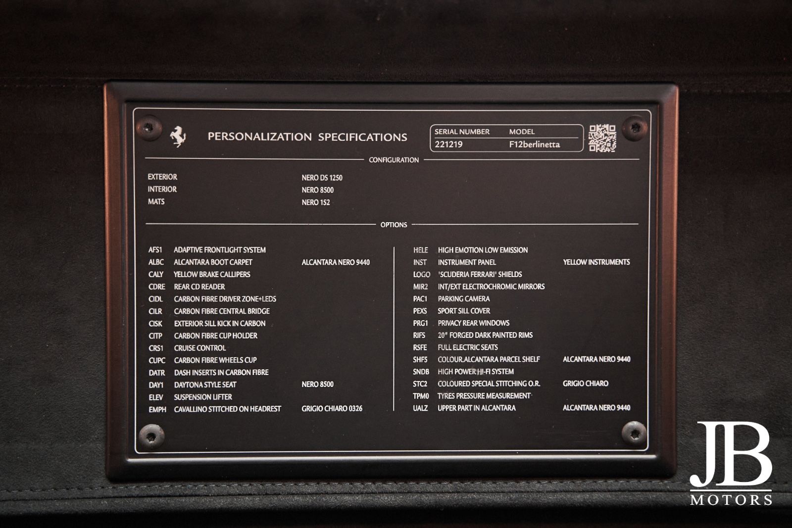 Fahrzeugabbildung Ferrari F12 Carbon Lift LED JBL Kamera Electric Seats