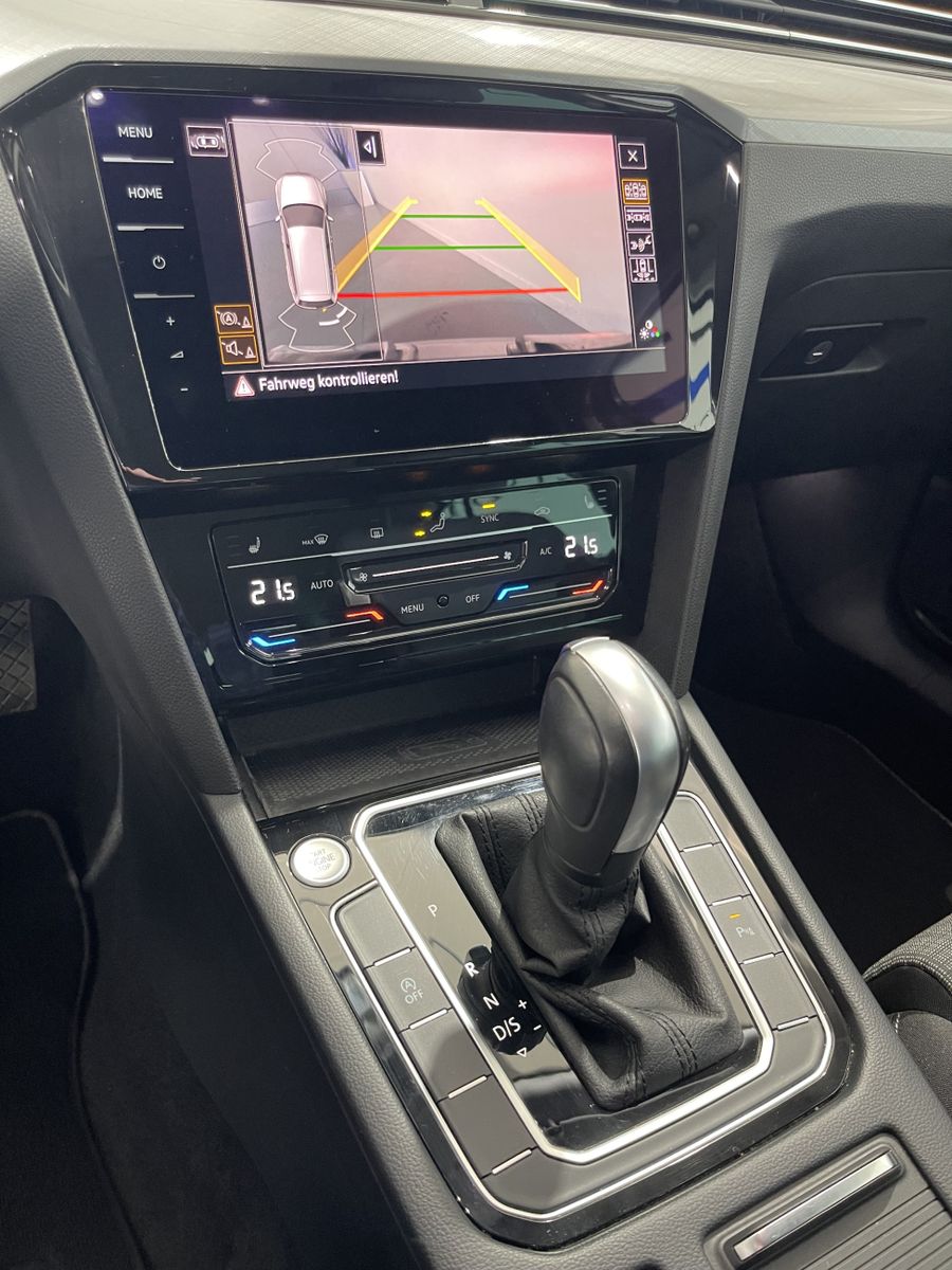 Fahrzeugabbildung Volkswagen Passat Variant 2.0 TDI*LED*Digital Cockpit*