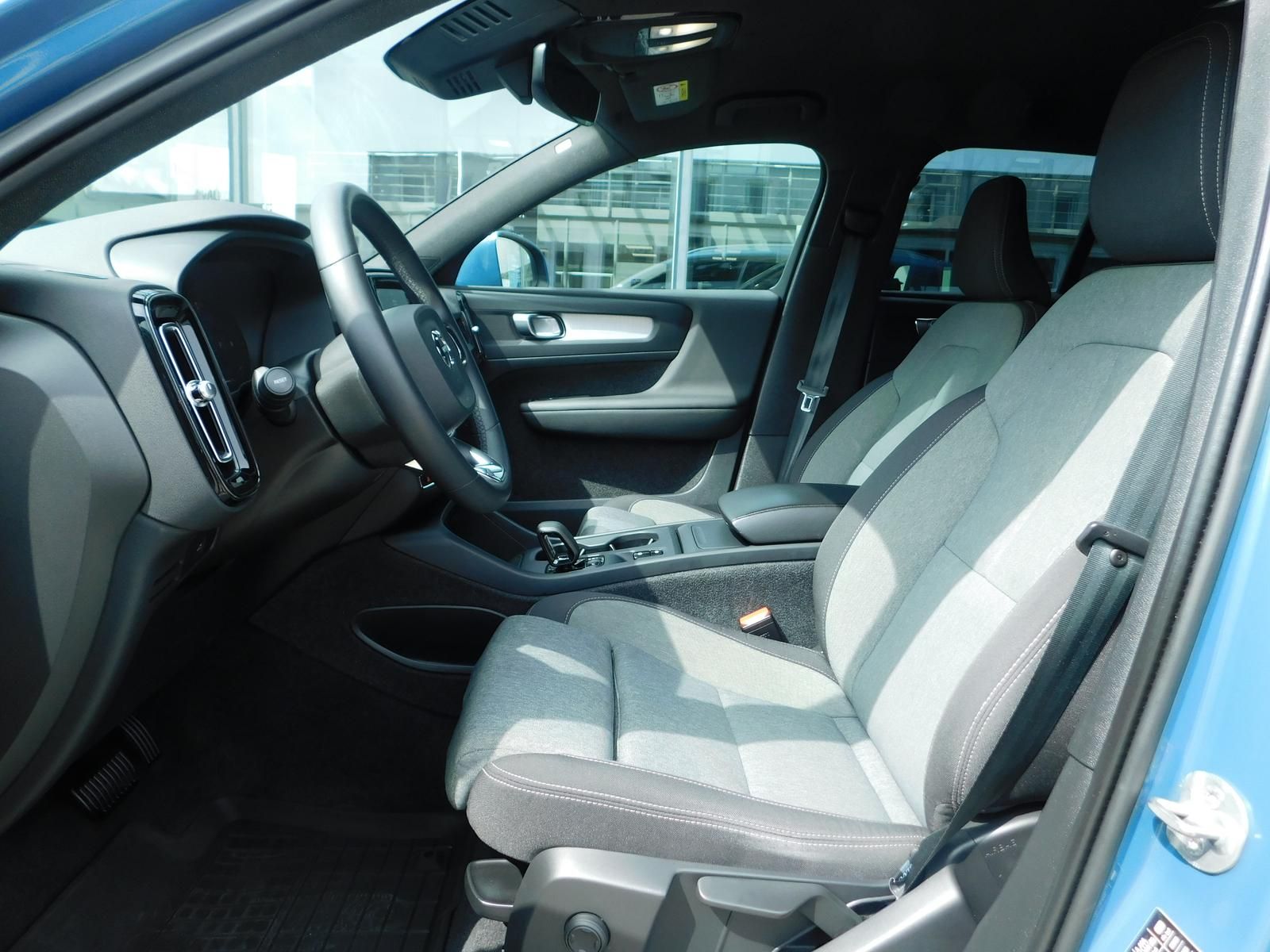 Fahrzeugabbildung Volvo XC40 B3 Core "ACC, 19-Zoll"
