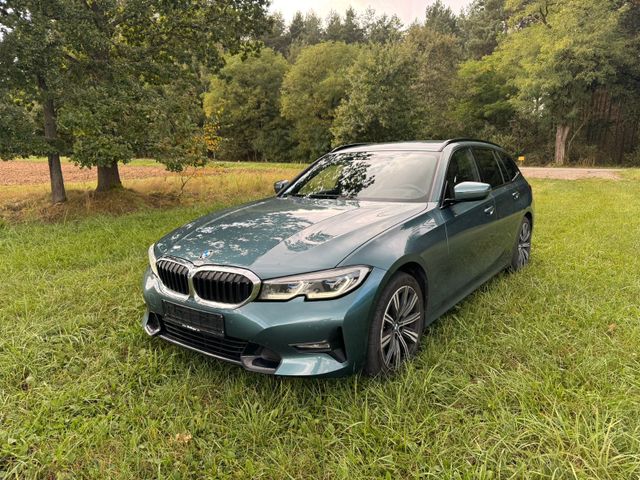 BMW 320 Baureihe 3 Touring 320 d xDrive Sport Line