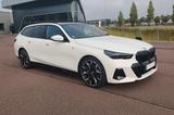 BMW i5 eDrive40 Touring IconicGlow AHK PADA MSP 21"