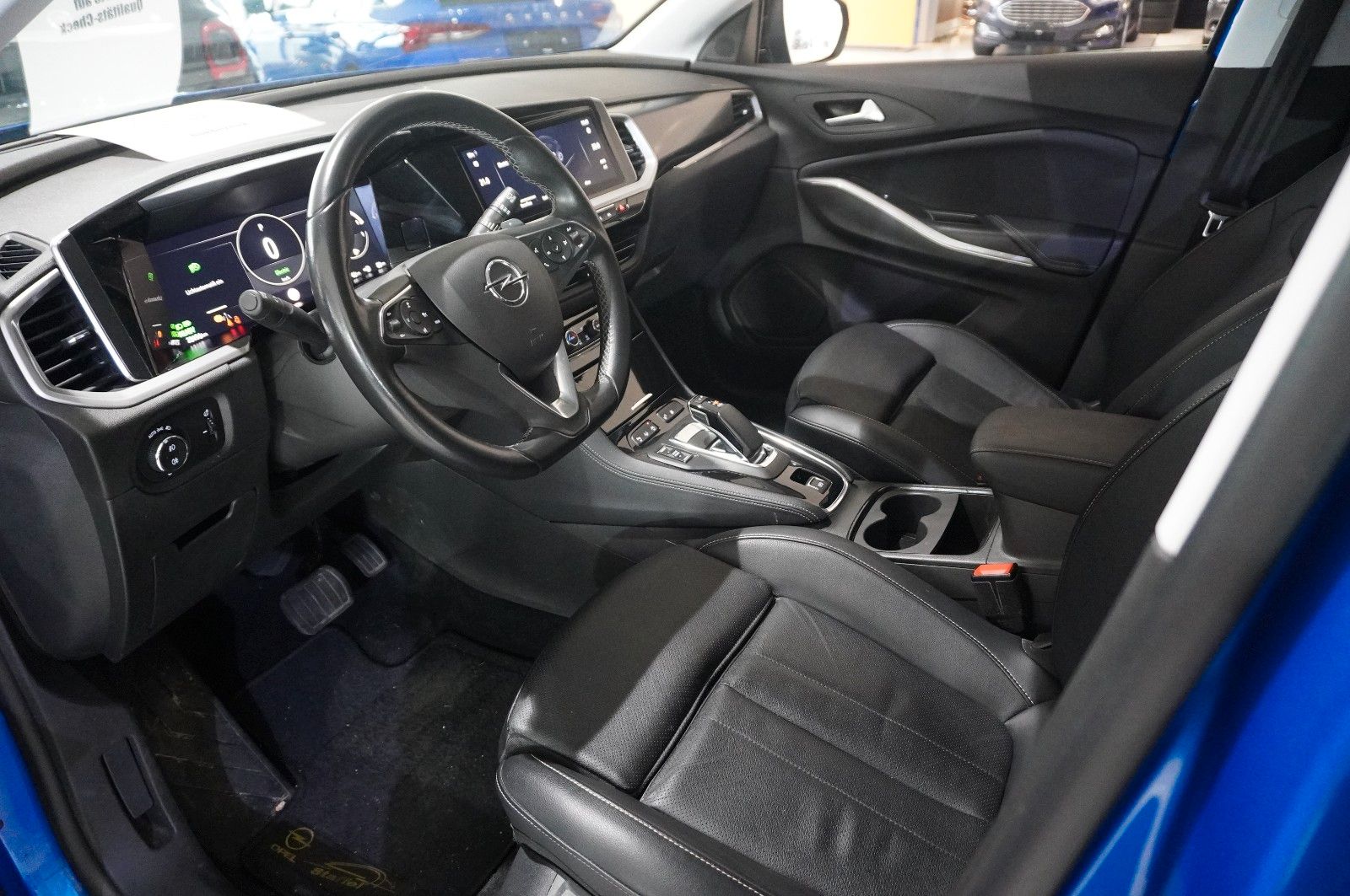Fahrzeugabbildung Opel Grandland (X) 1.6 HYBRID 4X4 ULTIM. NAVI/360°/SH
