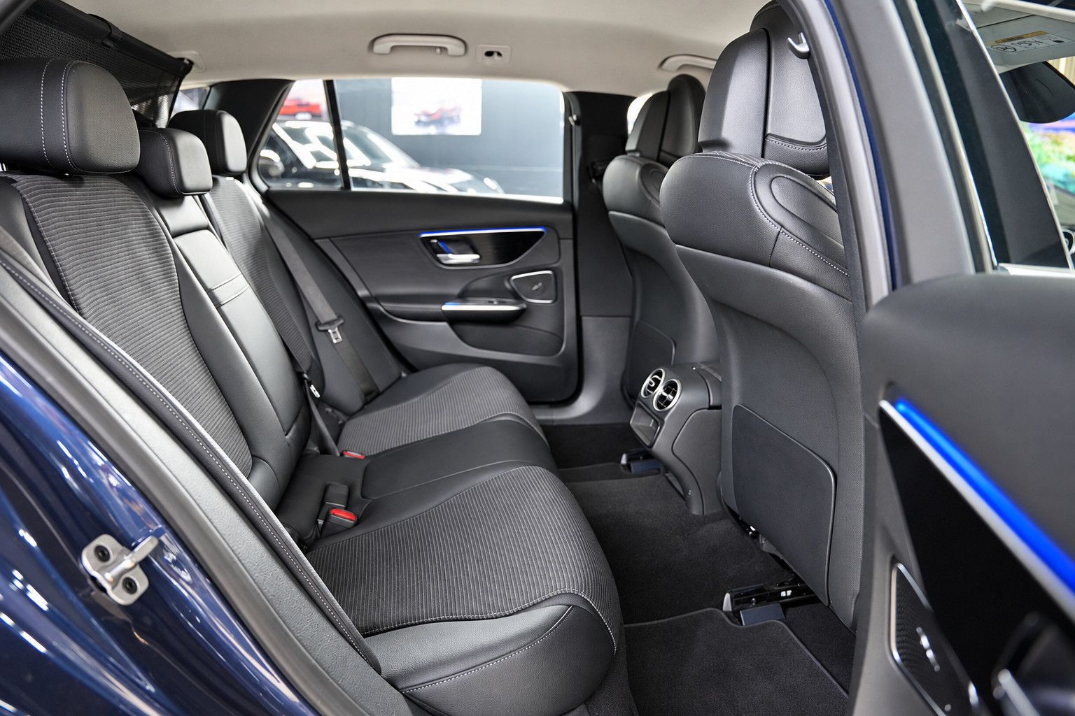 Fahrzeugabbildung Mercedes-Benz C 300 e T *Ambiente*SHZ*Rückfahrkamera*T-Winkel*