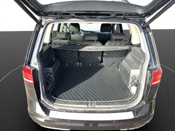 Volkswagen TOURAN TSI 1.5 Highline KAMERA, CARPLAY, SHZ