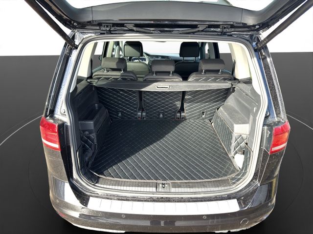 Volkswagen TOURAN TSI 1.5 Highline KAMERA, CARPLAY, SHZ