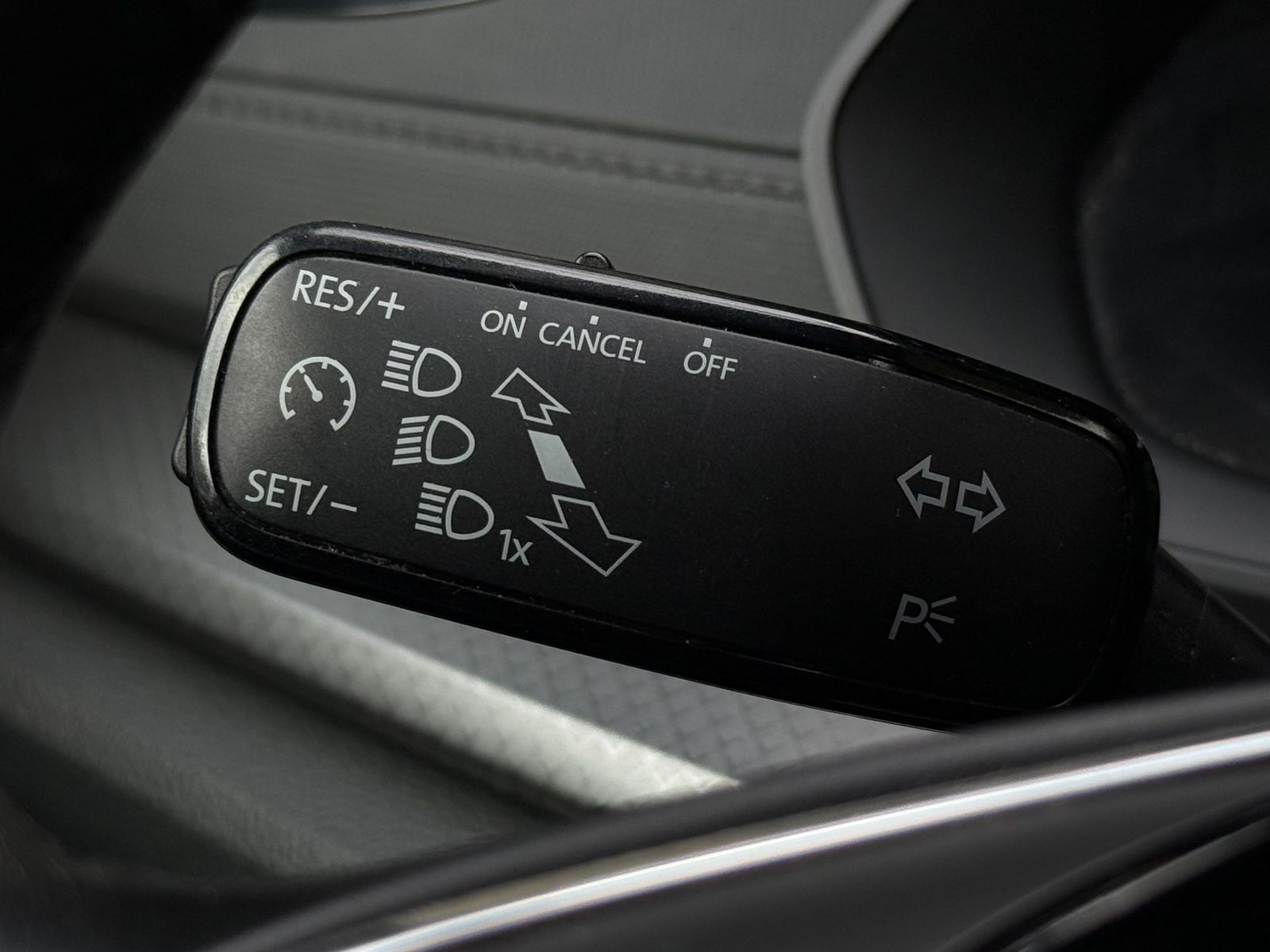 Fahrzeugabbildung SKODA Octavia 2.0 TDI Ambition LED+SHZ+AHK+CARPLAY+DAB