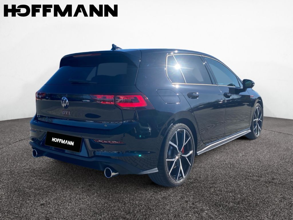 Fahrzeugabbildung Volkswagen Golf 2.0 TSI DSG GTI ACC  LED-Matrix