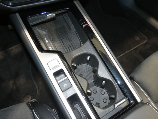 Passat Variant 1.5 TSI eHybrid Elegance AHK