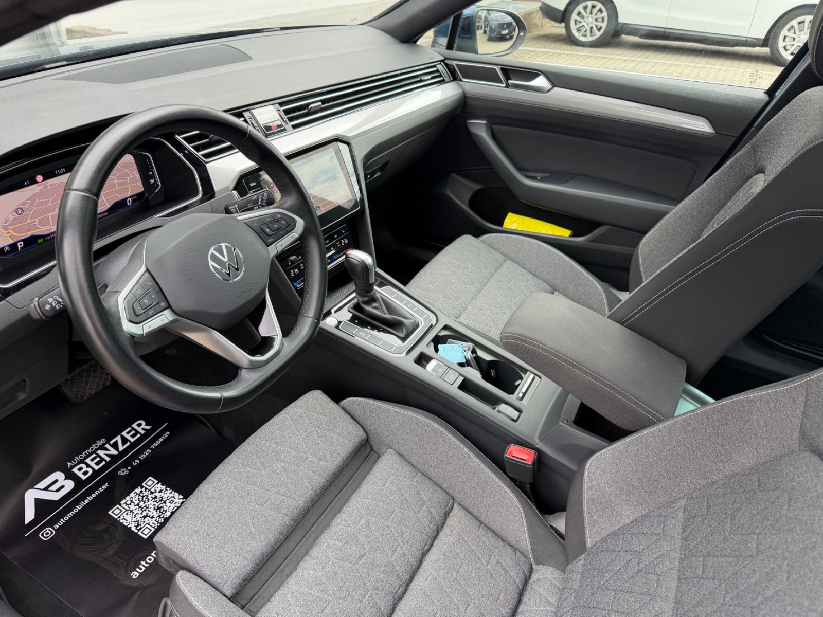 Fahrzeugabbildung Volkswagen Passat Business/AHK/Pano/LED/R-Cam/CarPlay/NAVI