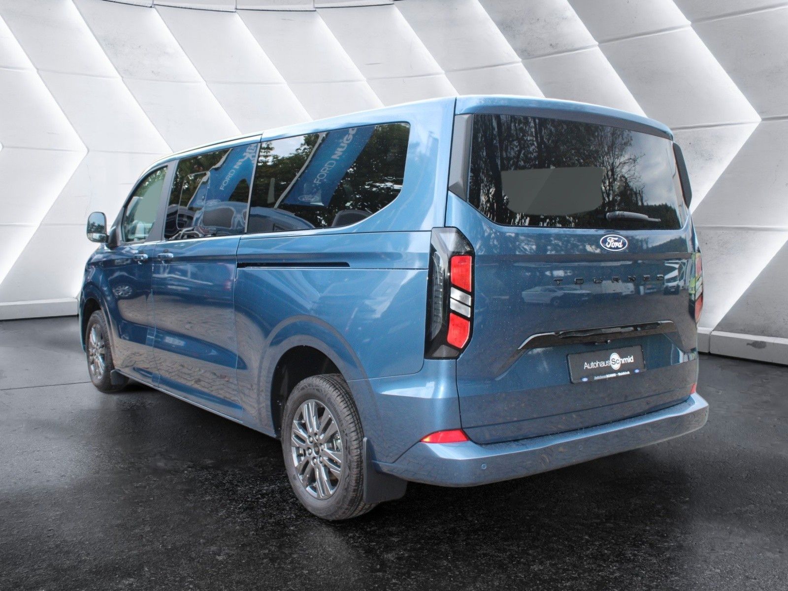 Ford Tourneo Custom 2.0 EcoBlue - Titanium imagem 3
