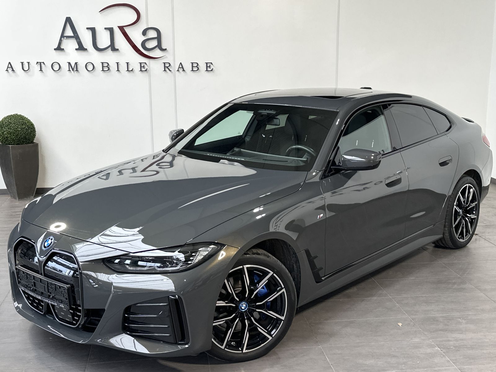 Fahrzeugabbildung BMW i4 40 eDrive M-Sport Pro NAV+LASER+PANO+ACC+19ZO