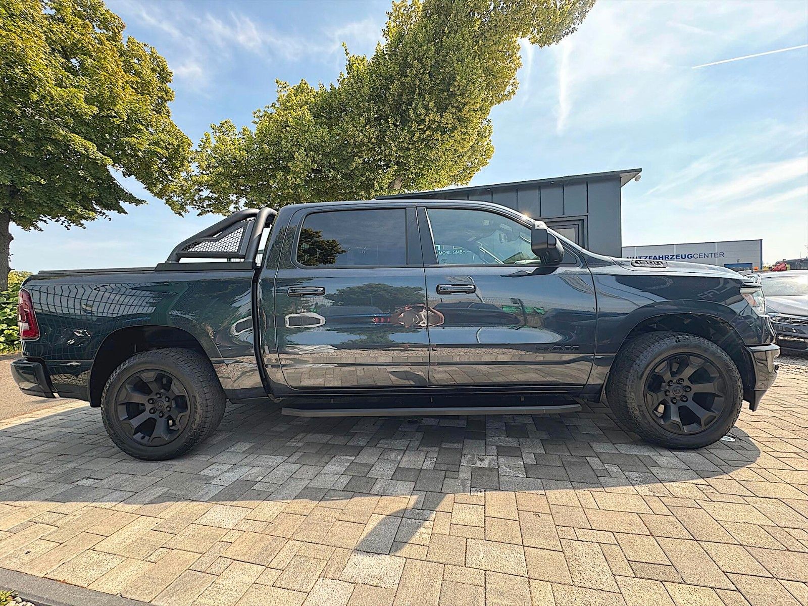 Fahrzeugabbildung Dodge RAM 5.7 V8 HEMI Night Edition 4x4 LPG AXLE LOCK
