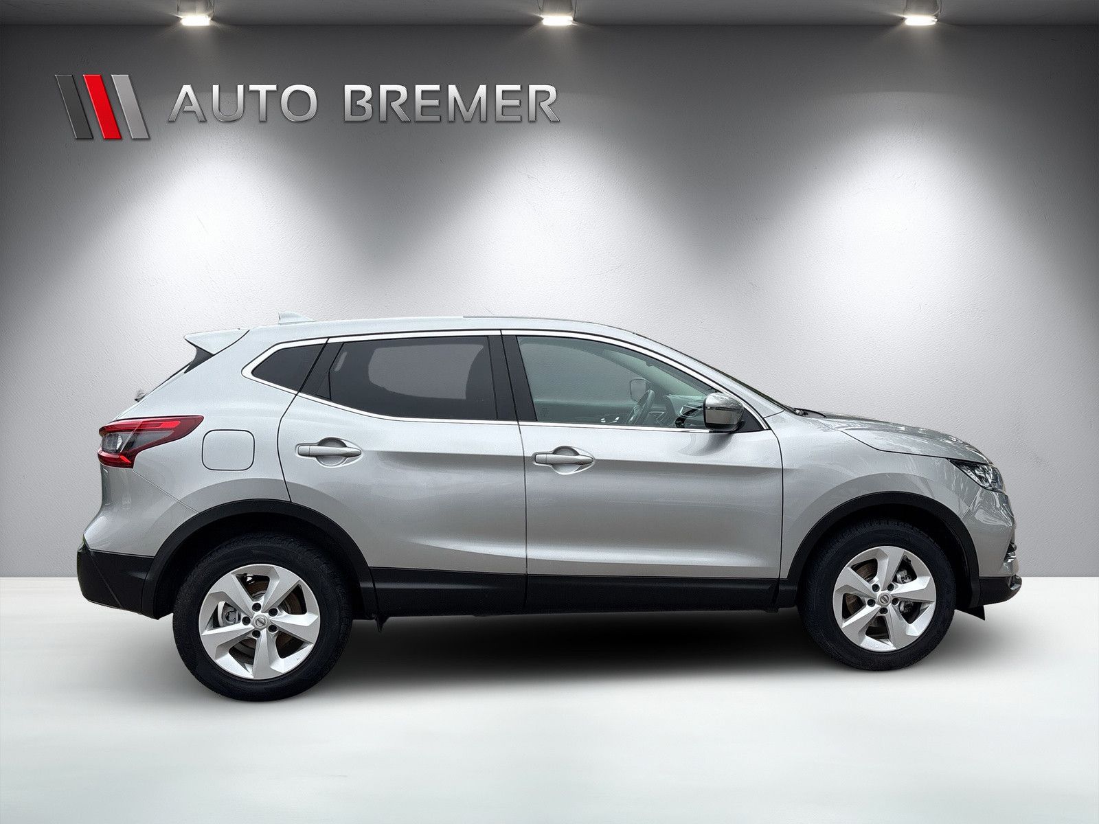 Fahrzeugabbildung Nissan Qashqai 1.2 DIG-T Acenta Navi + Ganzjahresreifen