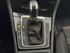 VW Golf VII Lim. GTI Performance /LED/virtual