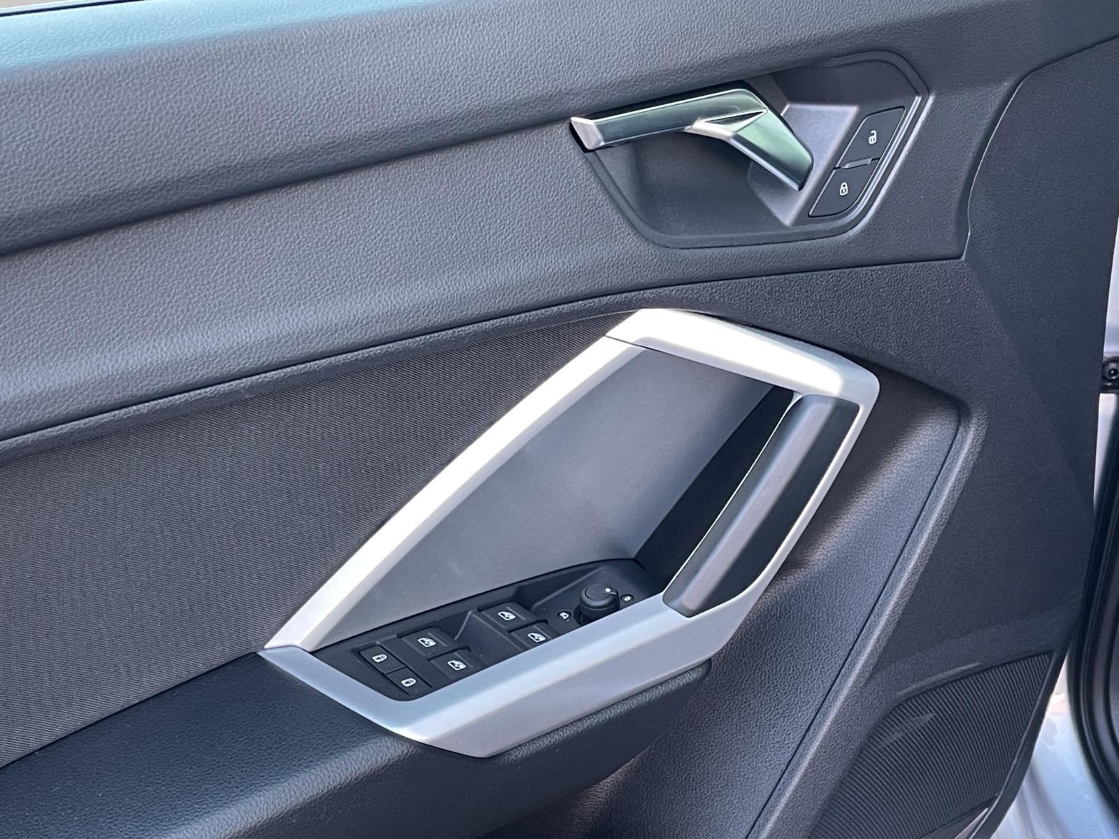 Audi Q3 35 2,0 TDI AUTOM. NAVI LED VIRTUAL GARANTIE, миниатюра 11