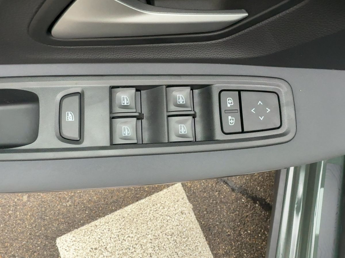 Fahrzeugabbildung Dacia Sandero Stepway Extreme TCe 110 Cityp. + SHZ