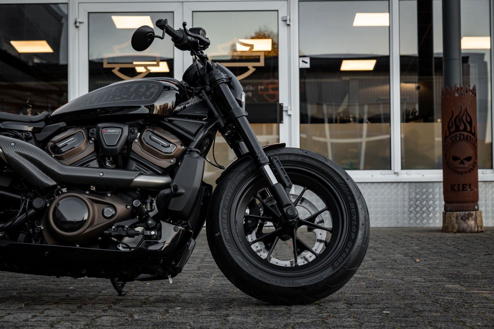 Fahrzeugabbildung Harley-Davidson RH1250S Sportster S - Jekill&Hyde -