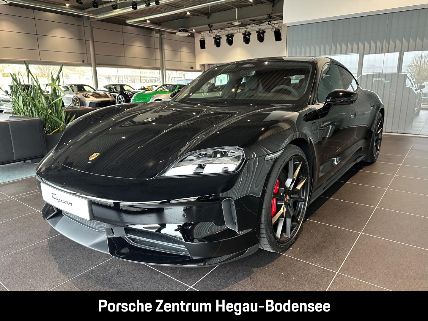 Porsche Taycan GTS/Panoramadach/21-Zoll RS Spyder Design